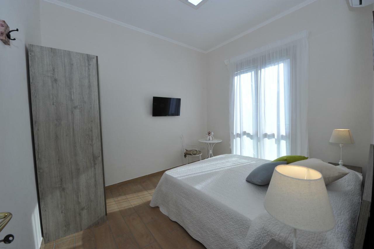 Mavi Apartments Пьяно-ди-Сорренто Экстерьер фото